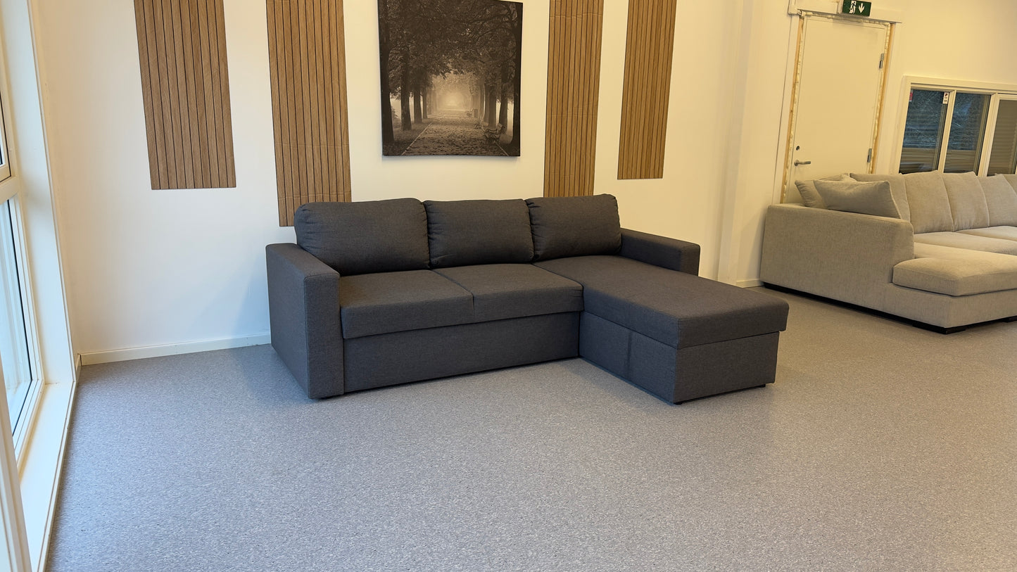 Sovesofa med sjeselong og oppbevaring - Adoua Sofa