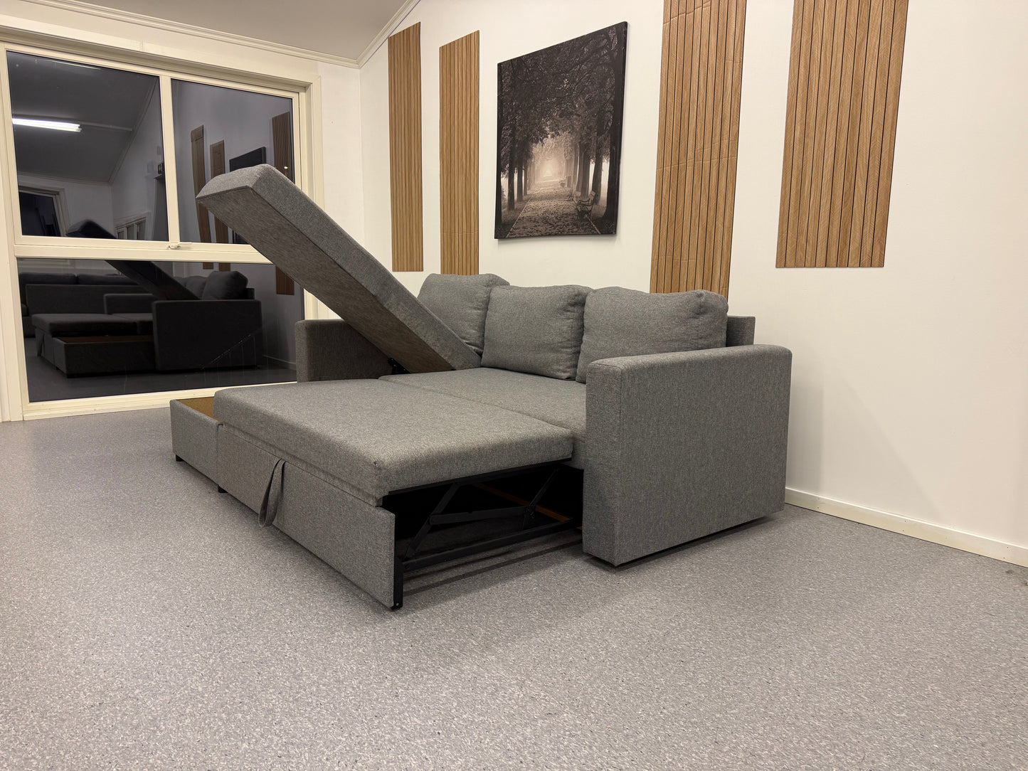 Sovesofa med oppbevaring