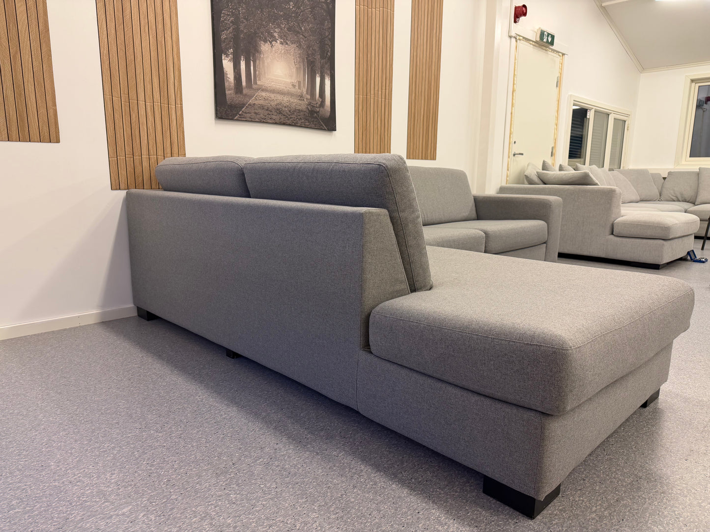 Vilmers hjørnesofa i grå – ny og eksklusiv modell - Adoua Sofa
