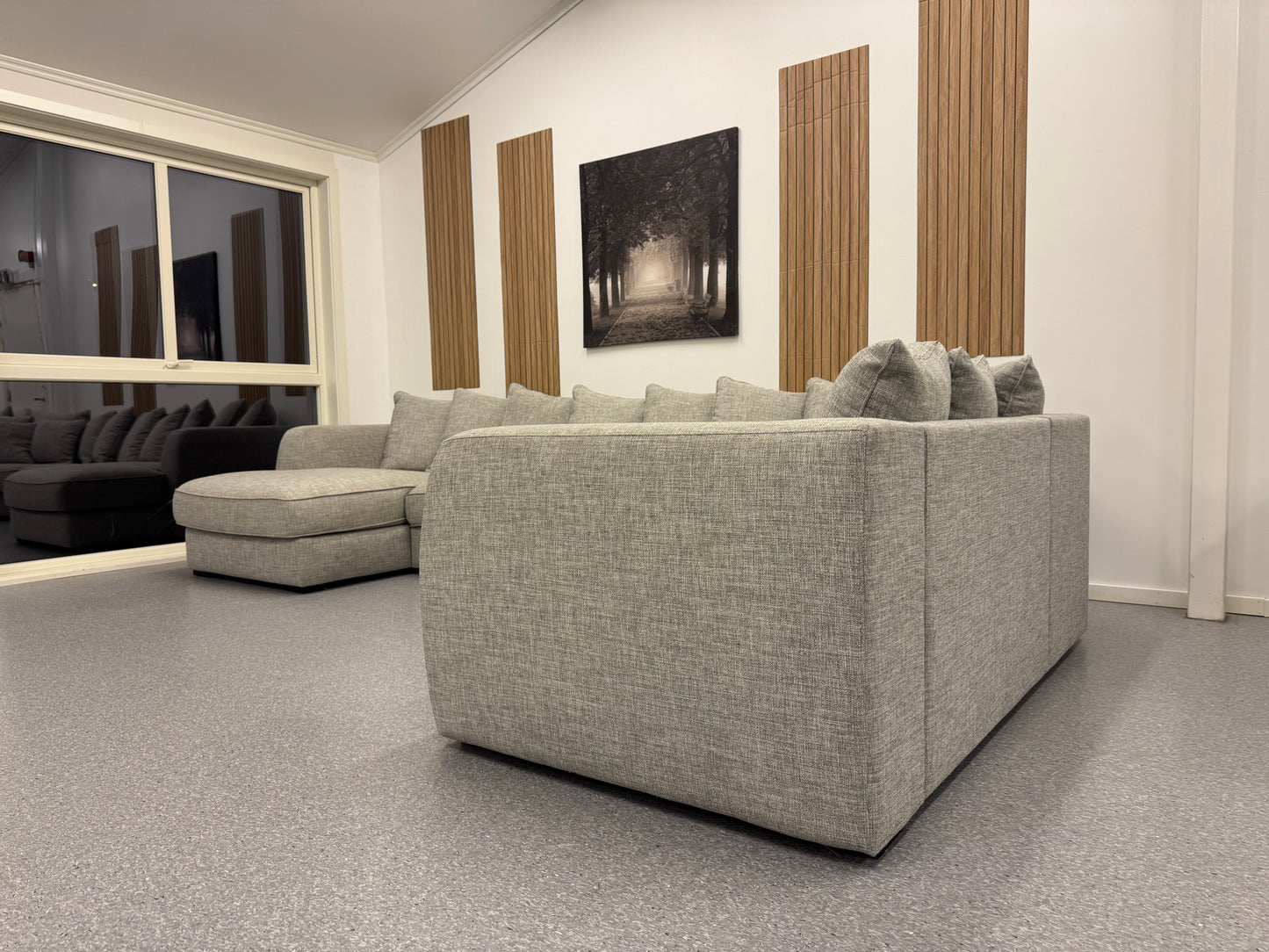 Vilmers hjørnesofa i grå – stor og eksklusiv modell - Adoua Sofa