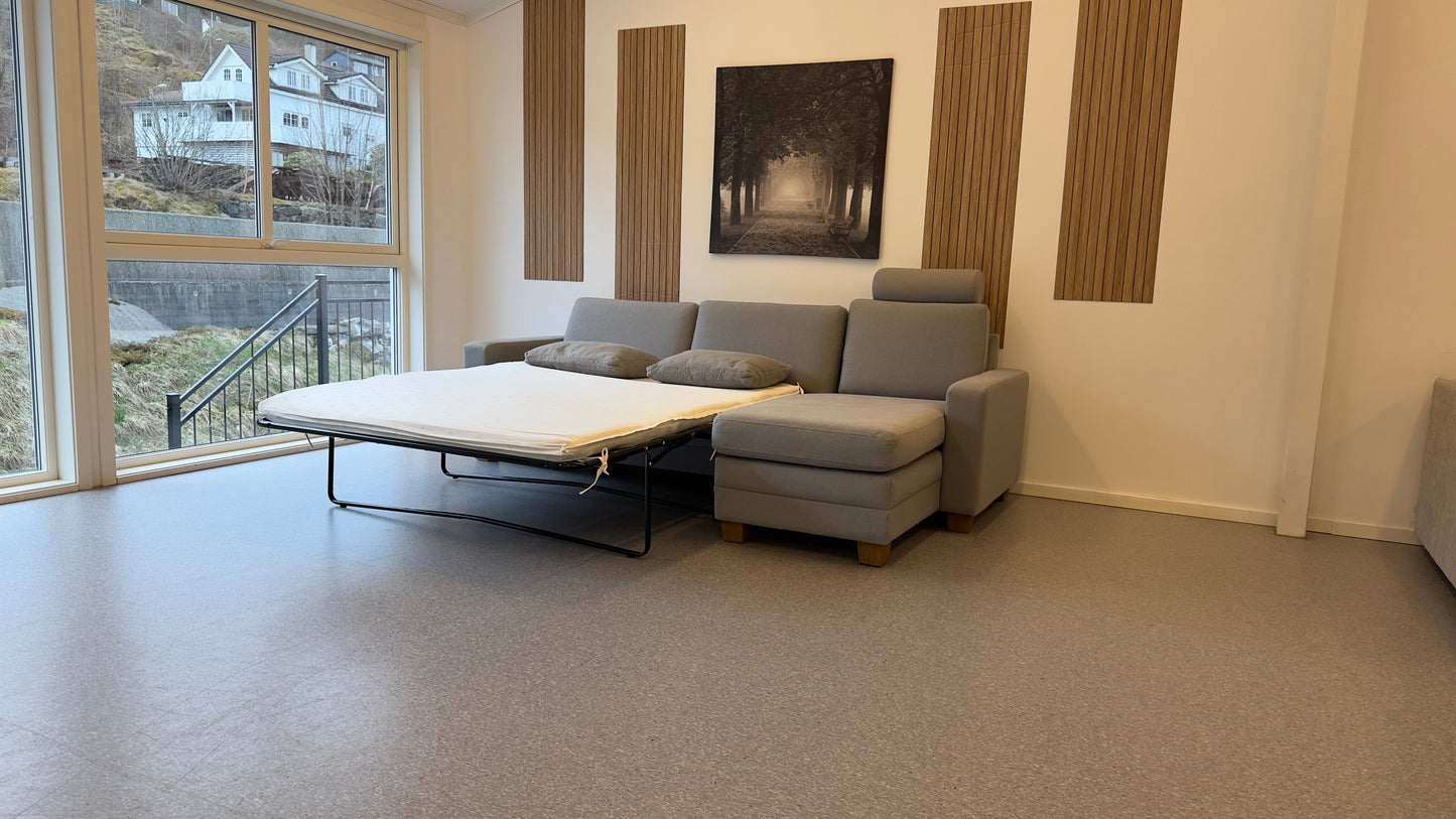 4-seter sovesofa med sjeselong og nakkestøtte - Adoua Sofa