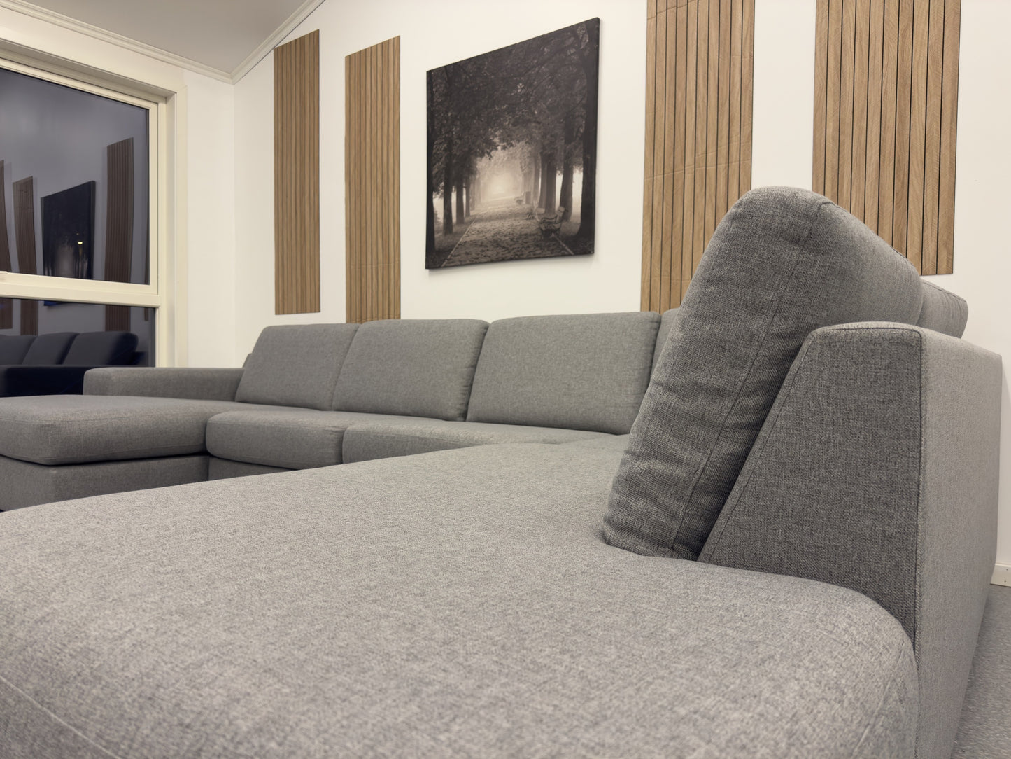 Stor U-sofa i moderne design - Adoua Sofa