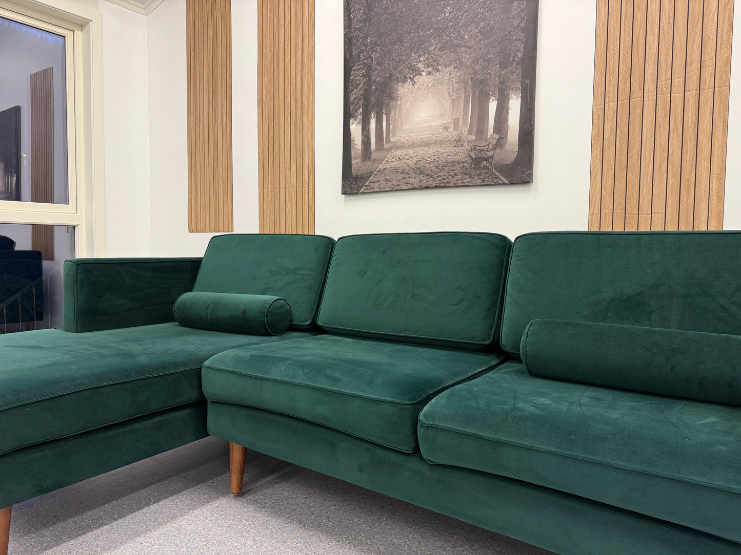 Nyrenset | Mørk grønn Sofacompany Harper sofa i velur - Adoua Sofa