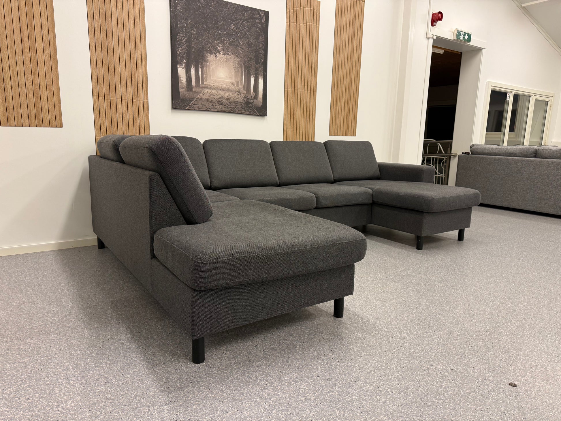 MÅ UT FORT ! Bavaria U-sofa i mørk grå - Adoua Sofa
