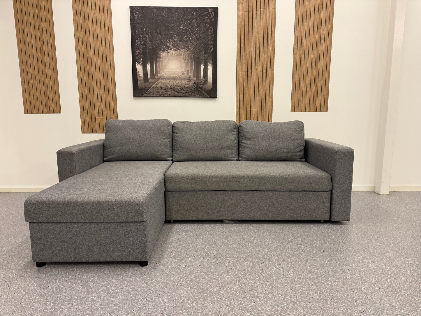 Sovesofa med oppbevaring