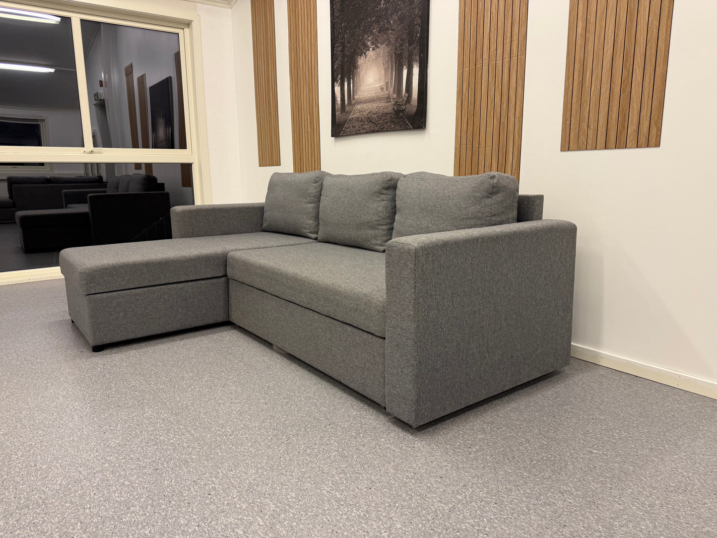 Sovesofa med oppbevaring