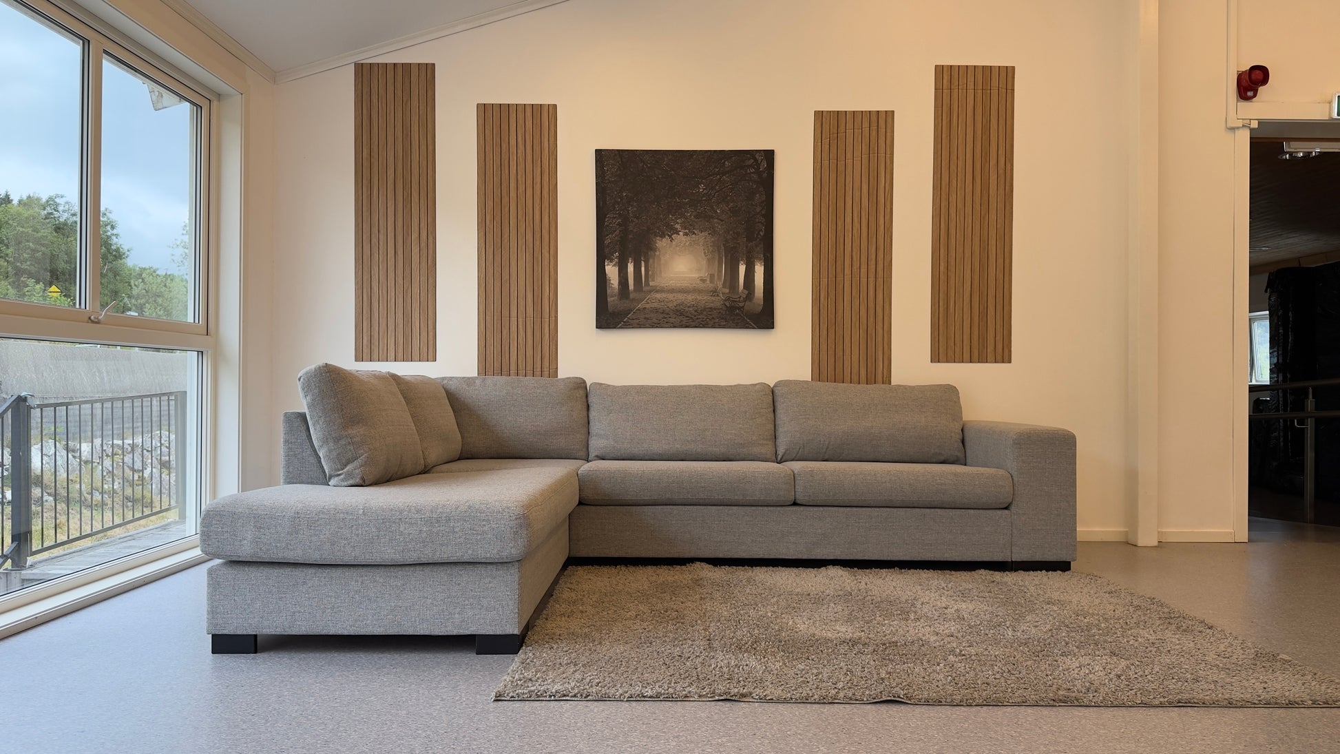 Elegant Grå Sjeselongsofa - Adoua Sofa