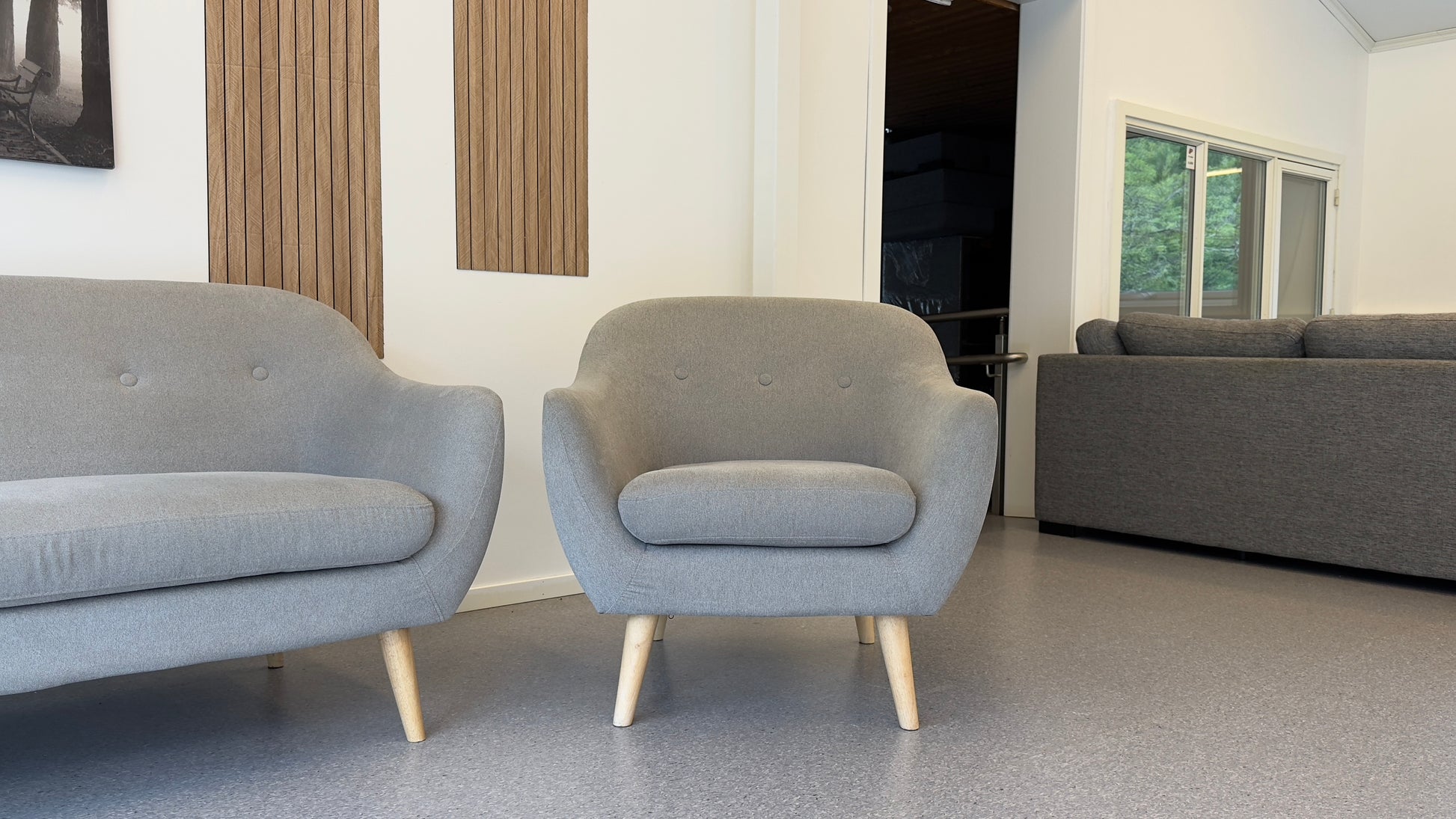 Retroinspirert Sofa og Lenestolsett - Adoua Sofa