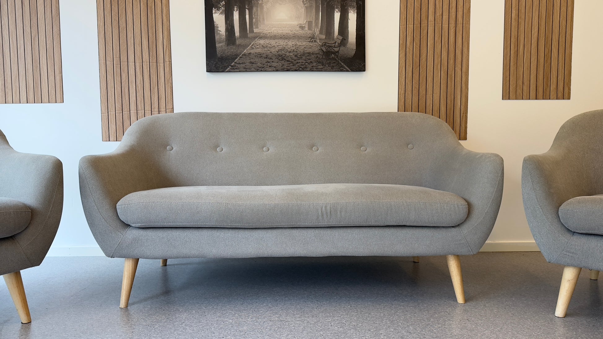Retroinspirert Sofa og Lenestolsett - Adoua Sofa