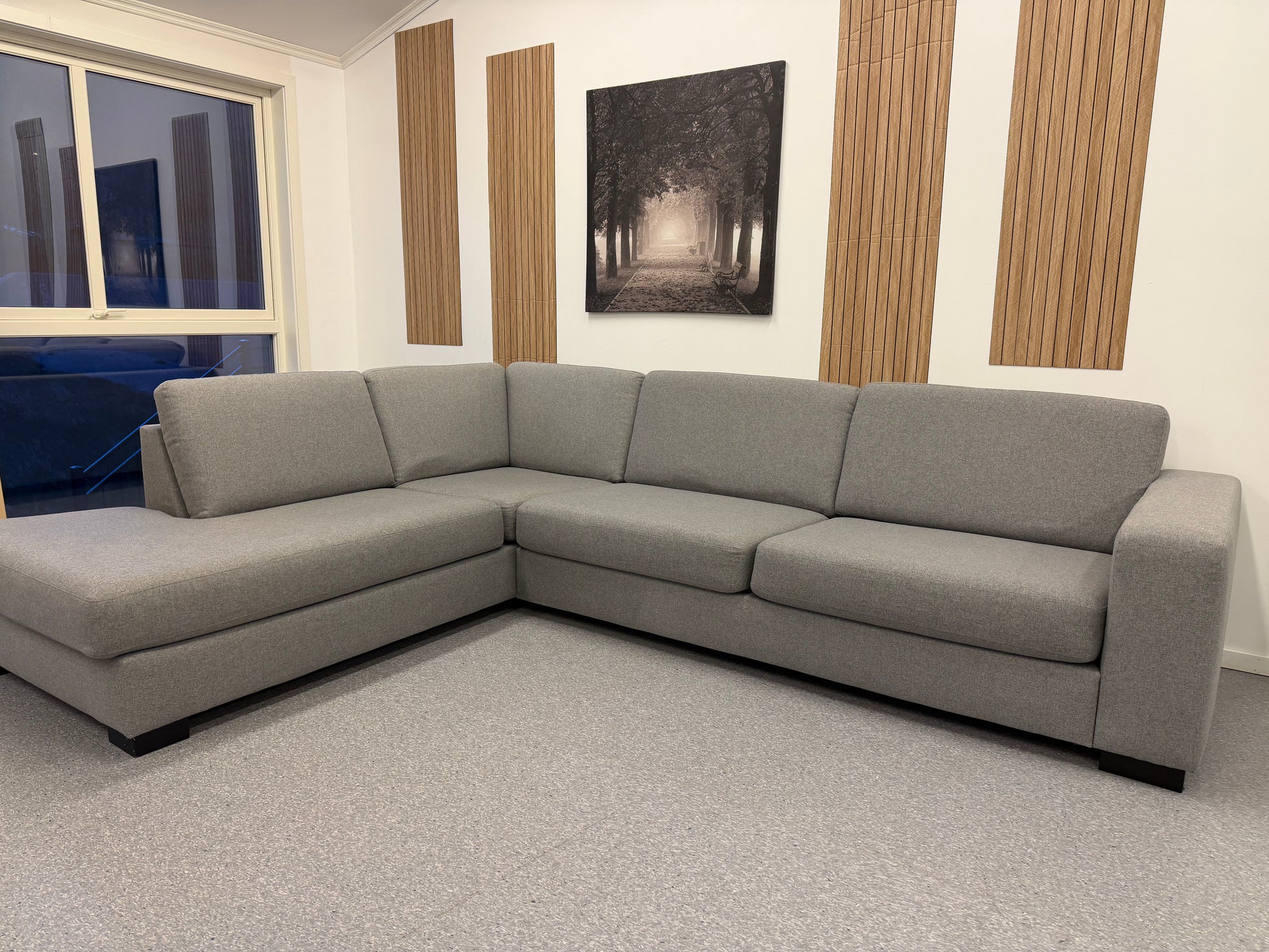 Vilmers hjørnesofa i grå –  ny og eksklusiv modell - Adoua Sofa