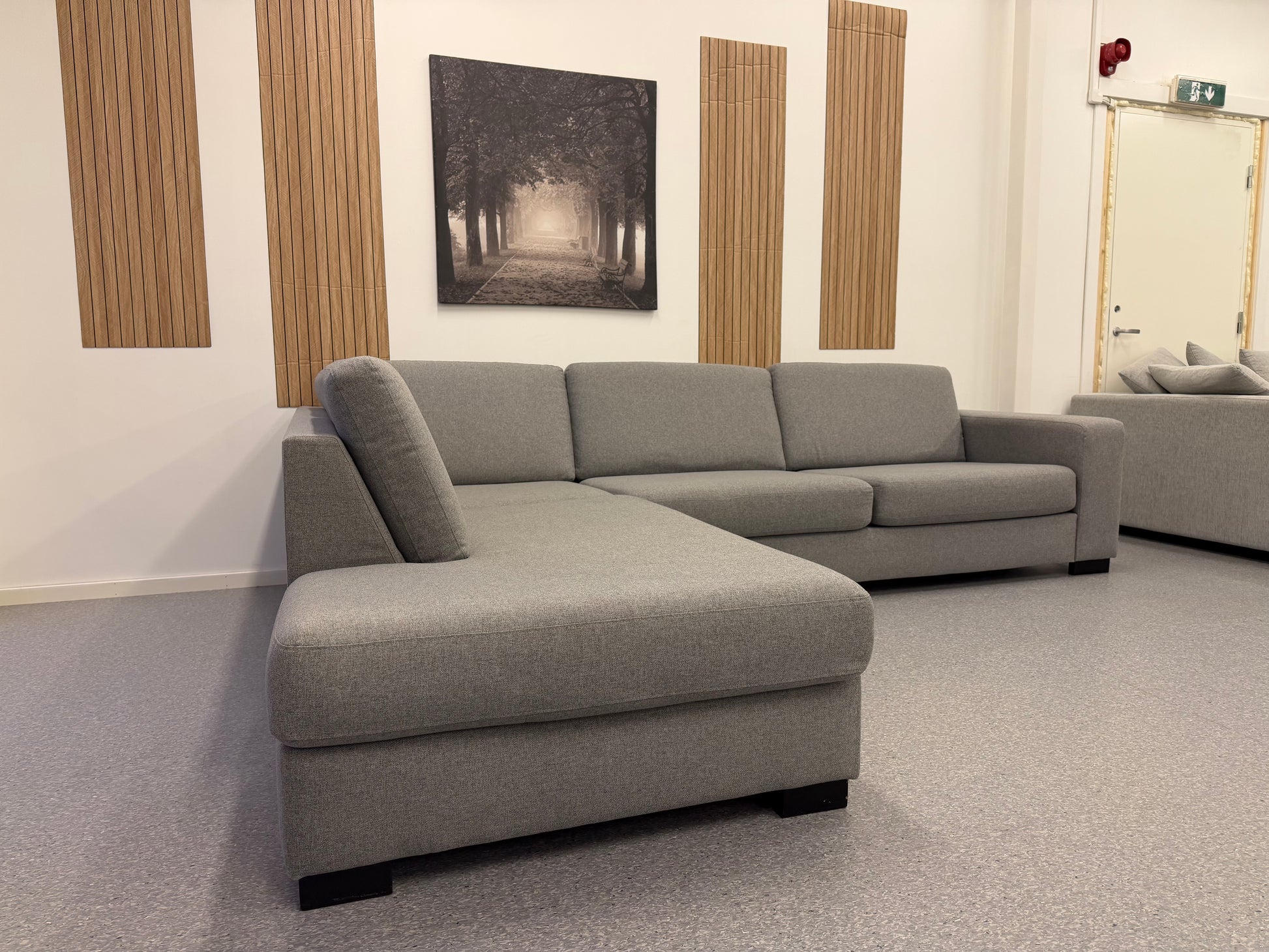 Vilmers hjørnesofa i grå –  ny og eksklusiv modell - Adoua Sofa