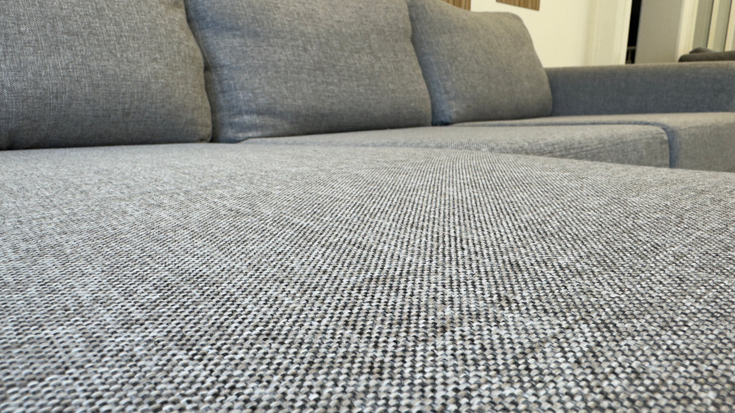 Vendbar hjørnesofa - fleksibel sjeselong og moderne design - Adoua Sofa