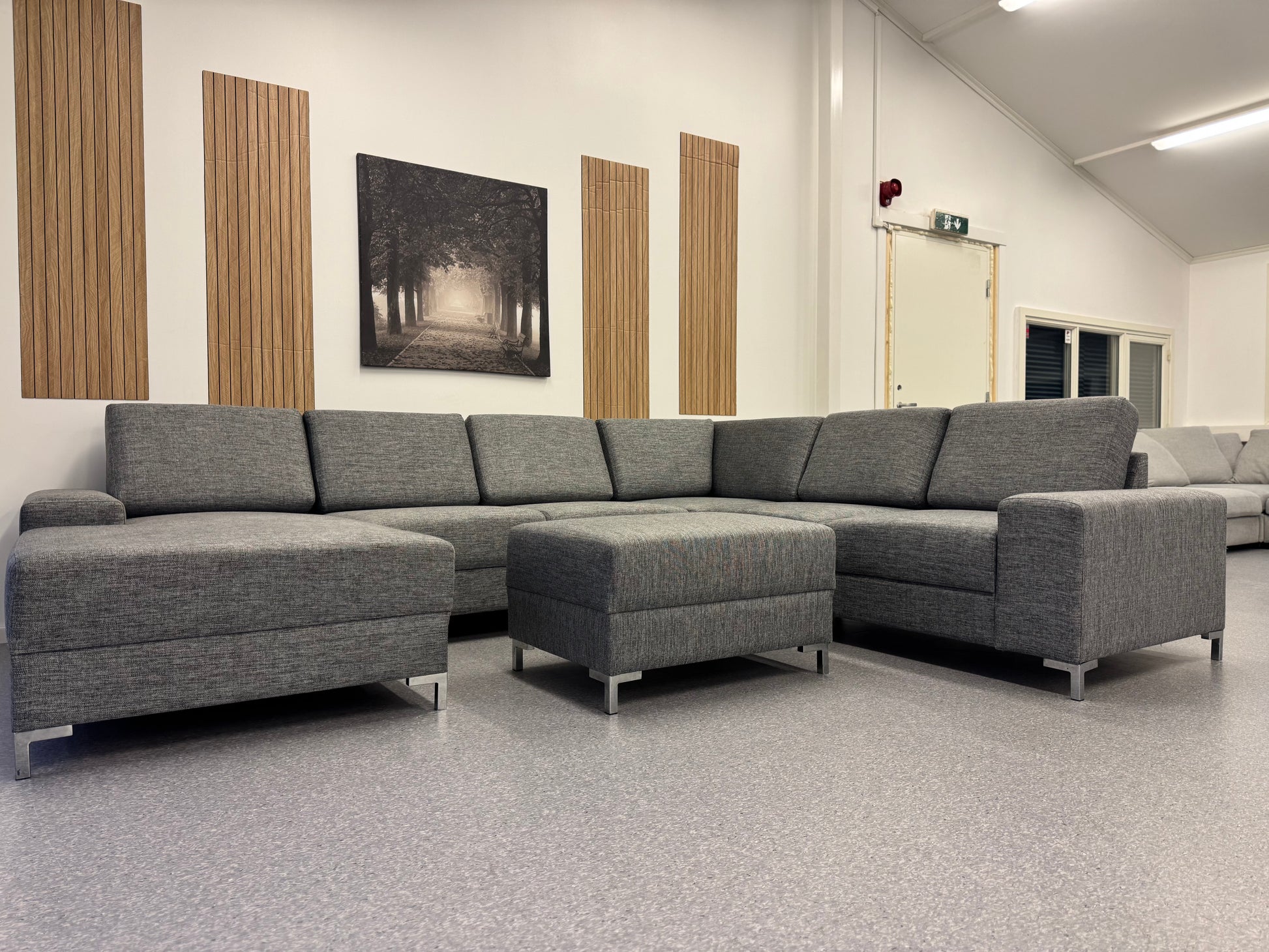 Kvalitet hjørnesofa inkl. puff - Adoua Sofa