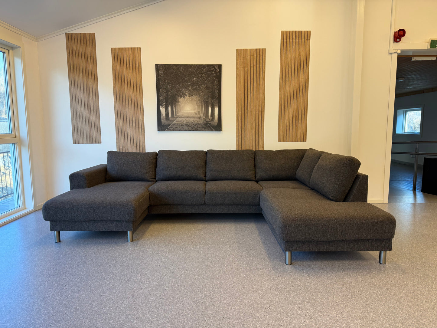 Wilma U-sofa i mørk grå