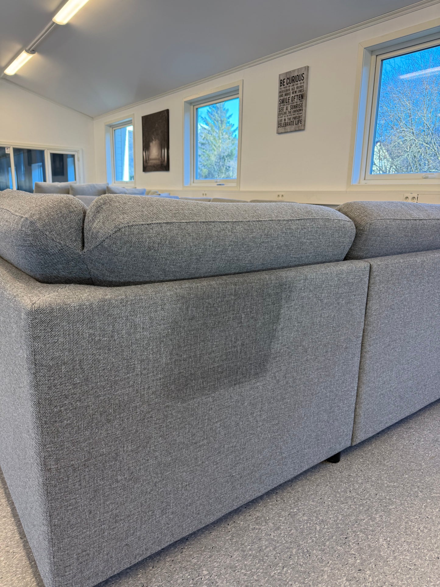 Sunday hjørnesofa med sjeselong inkl. nakkestøtte