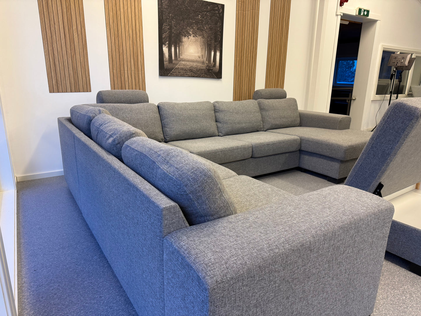 Vendbar Sunday hjørnesofa med puff & nakkestøtter - Adoua Sofa