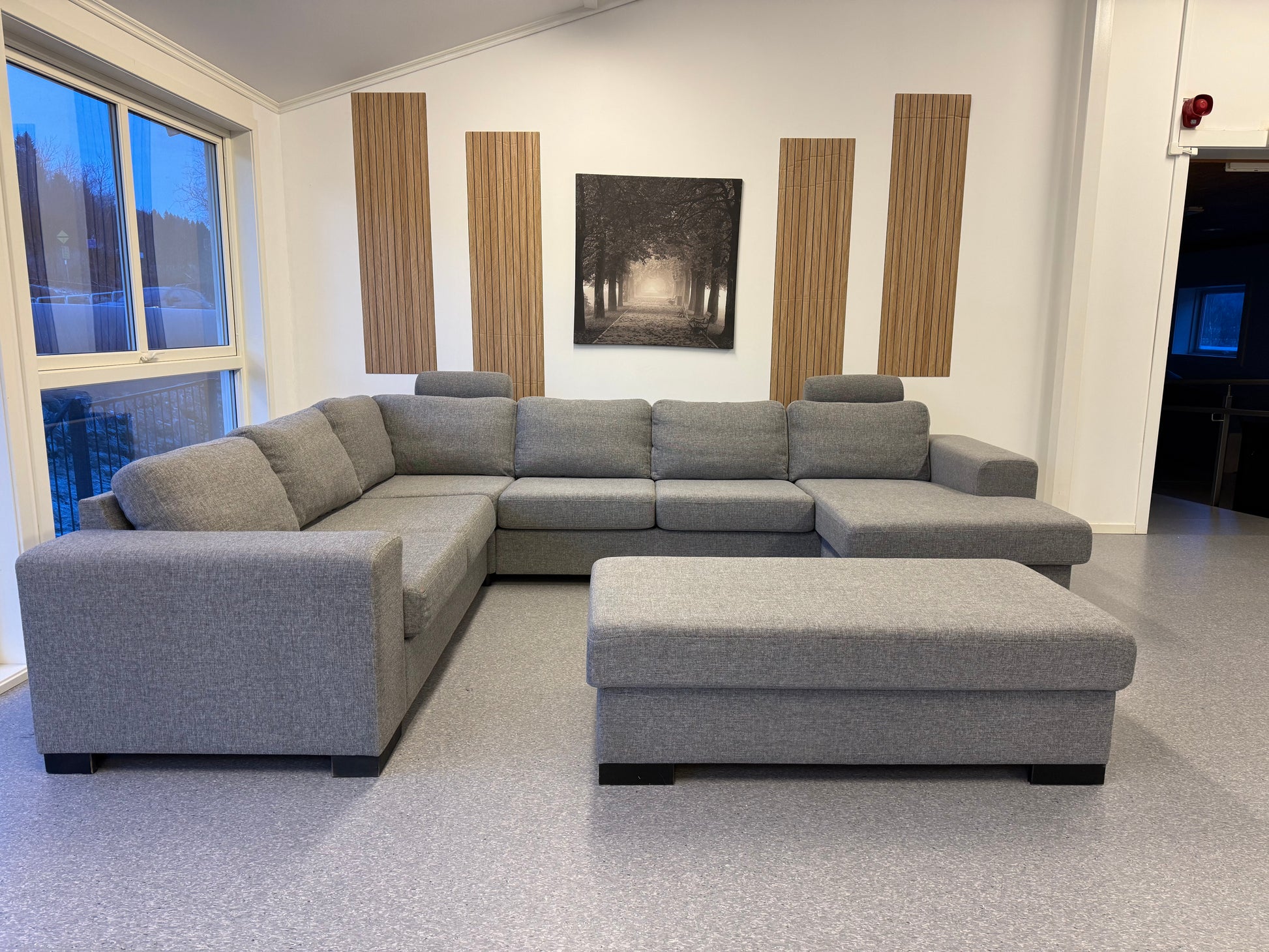 Vendbar Sunday hjørnesofa med puff & nakkestøtter - Adoua Sofa