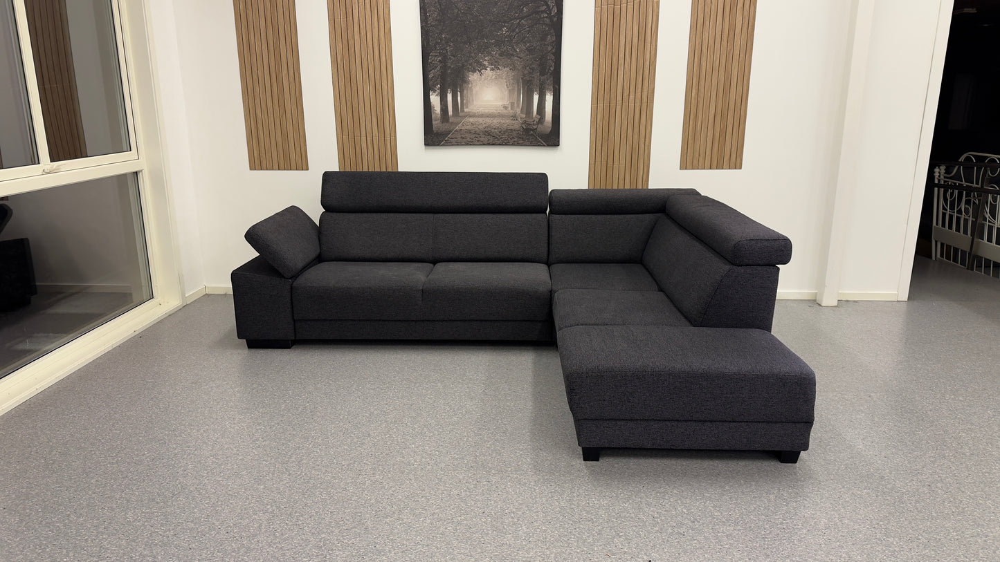 Nyrenset | Funksjonell hjørnesofa med uttrekk og justerbare nakkestøtter - Adoua Sofa