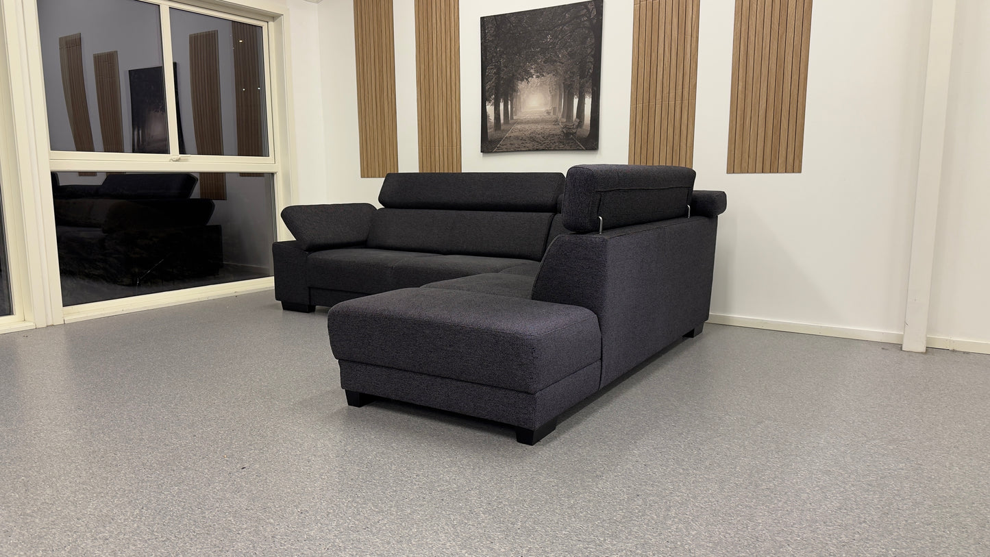 Nyrenset | Funksjonell hjørnesofa med uttrekk og justerbare nakkestøtter - Adoua Sofa