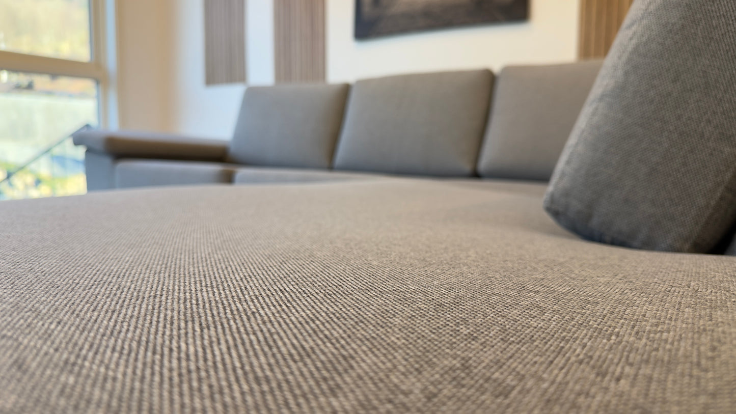 Modern Living hjørnesofa med regulerbare armstøtter