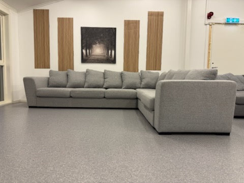 Nyrenset Nordic hjørnesofa