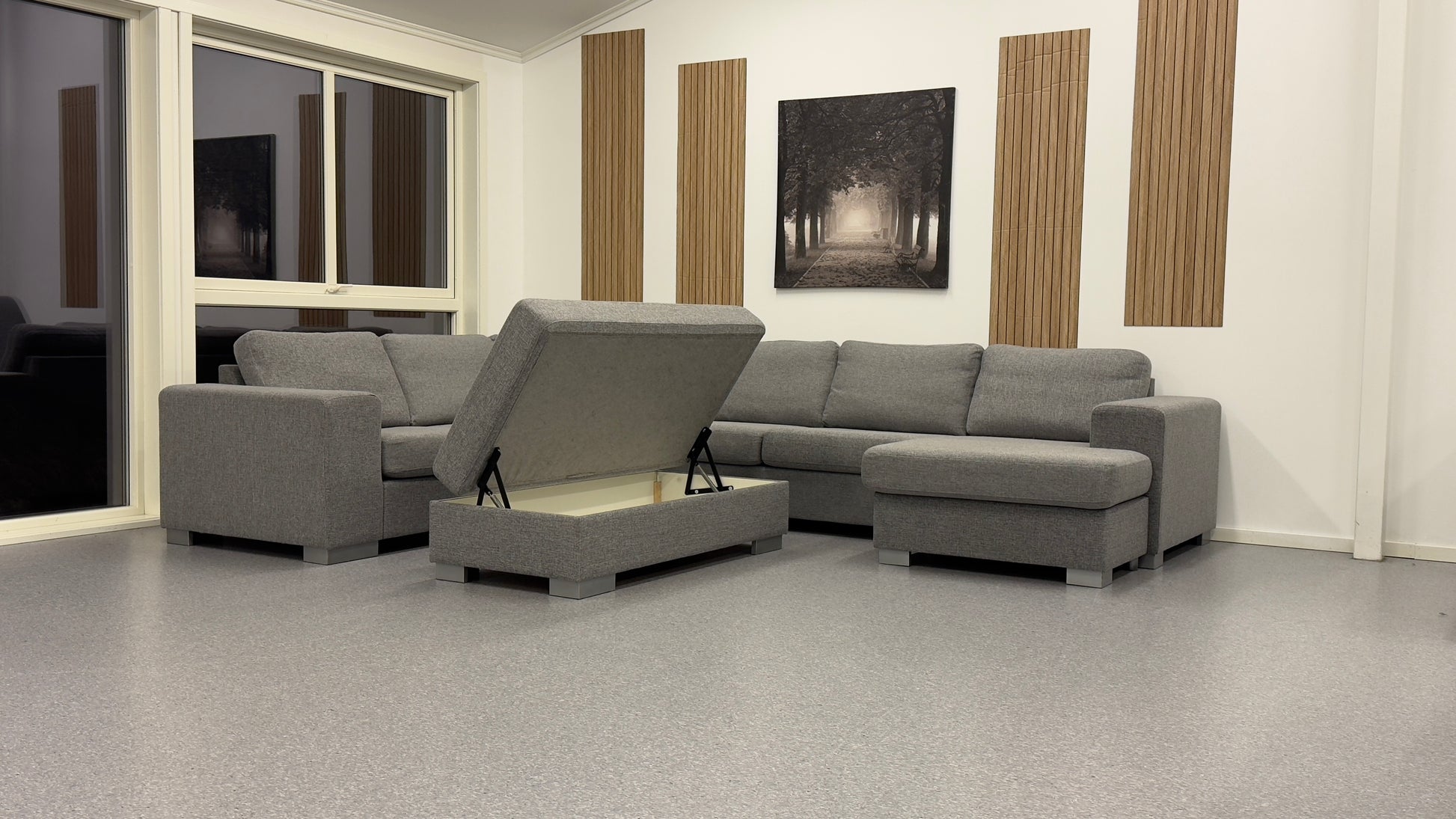 Vendbar Sunday U-sofa med oppbevaring & puff - Adoua Sofa
