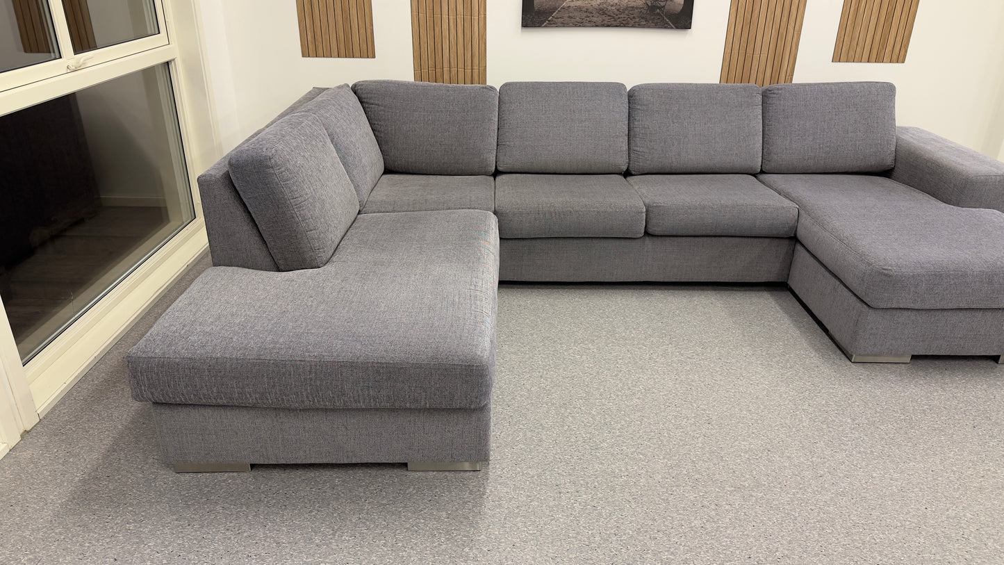 Stor U-sofa – Ekstrem plass & komfort - Adoua Sofa