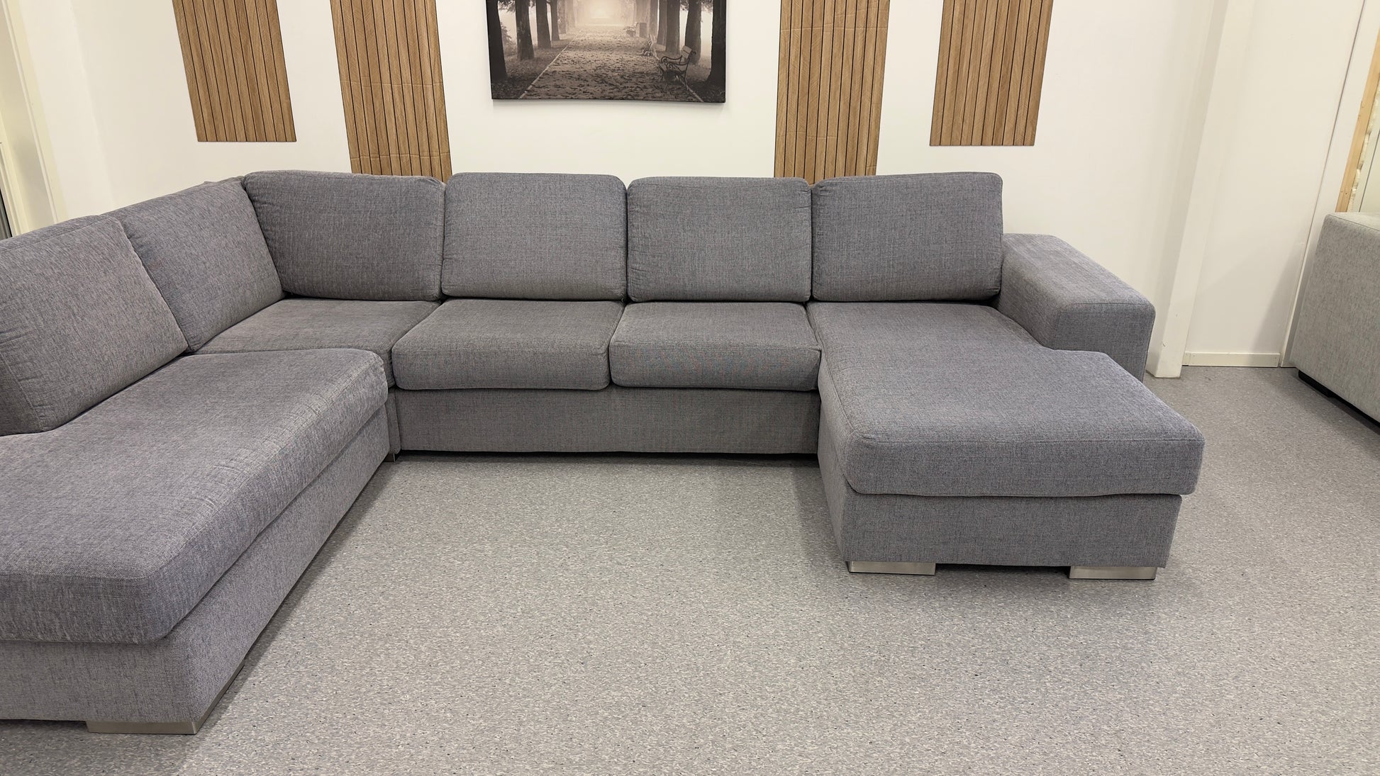 Stor U-sofa – Ekstrem plass & komfort - Adoua Sofa
