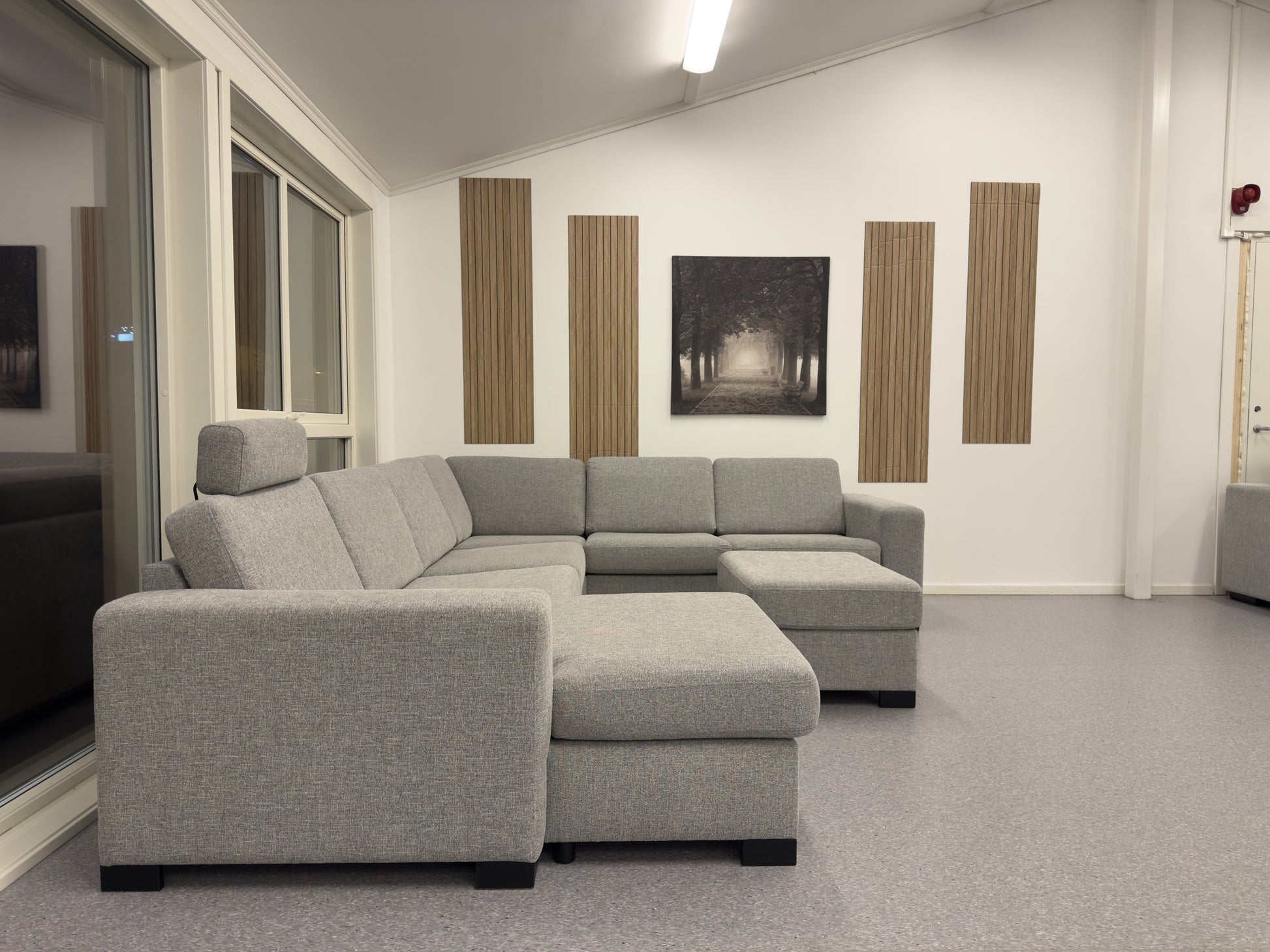 Vendbar Saturday hjørnesofa med puff & nakkestøtte - Adoua Sofa