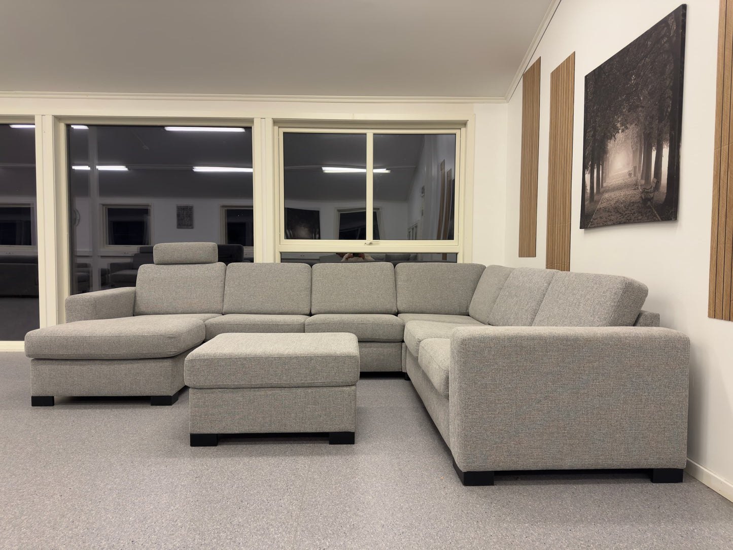 Vendbar Saturday hjørnesofa med puff & nakkestøtte - Adoua Sofa