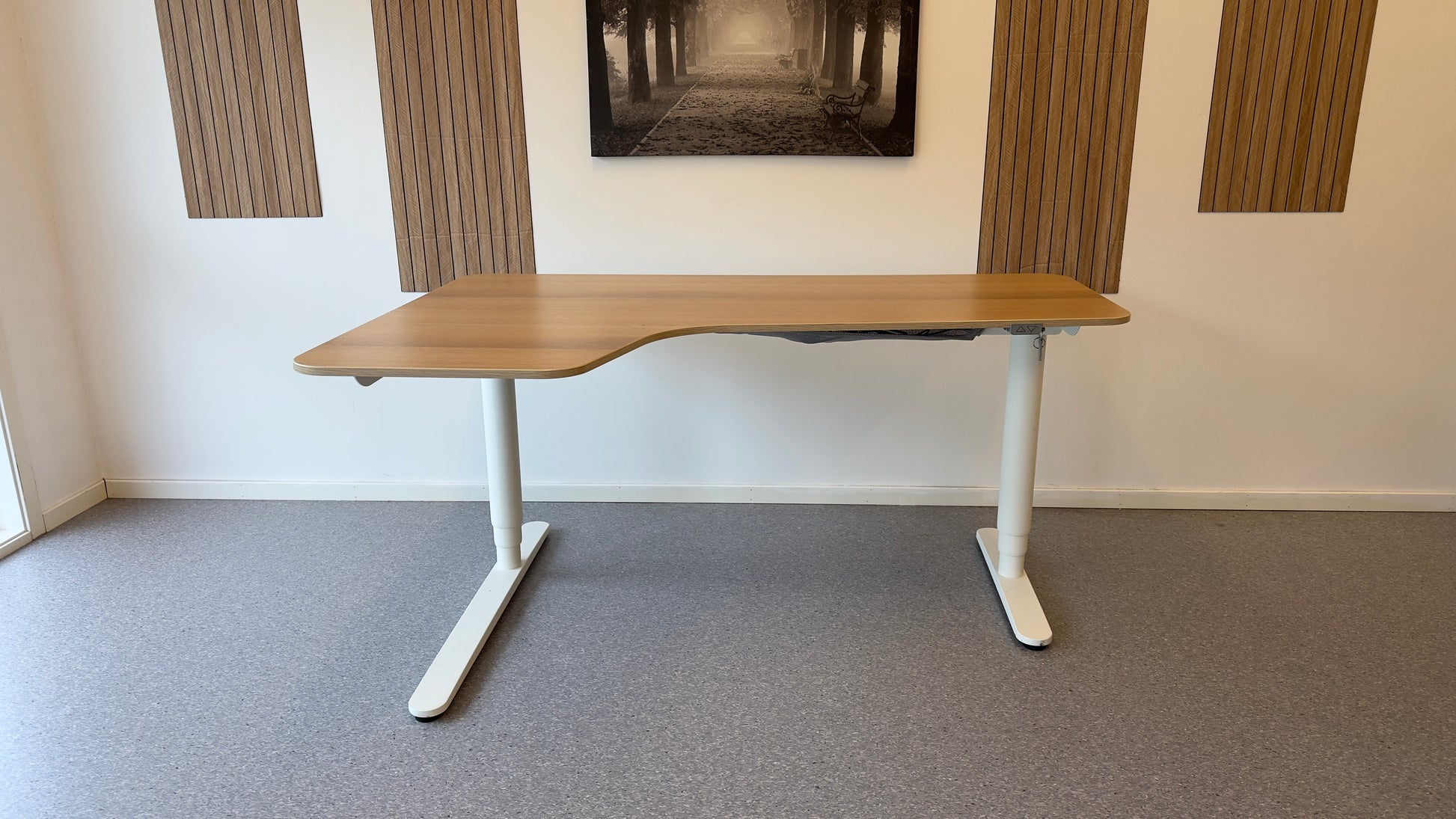Elektrisk Hev/Senk Hjørnepult – Venstre L-form - Adoua Sofa