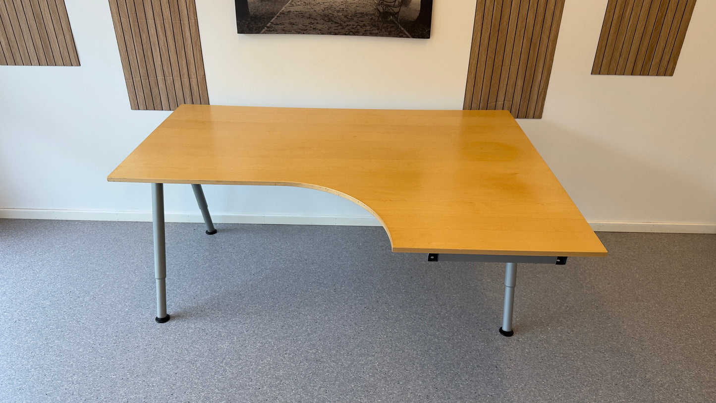 Manuell Hev/Senk Hjørneskrivebord – Høyre L-form - Adoua Sofa