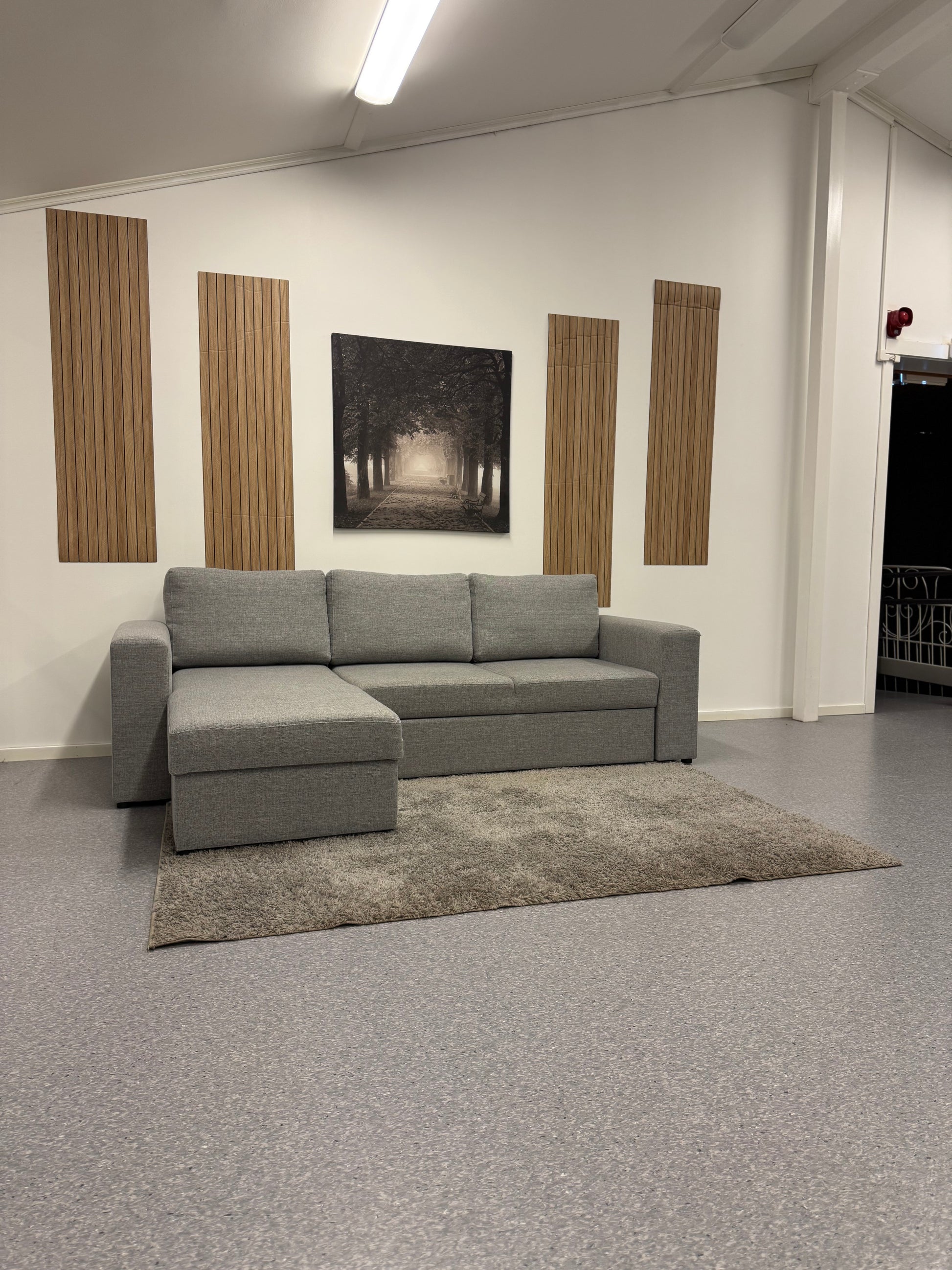 Nyrenset | Lys grå sovesofa med oppbevaring - Adoua Sofa