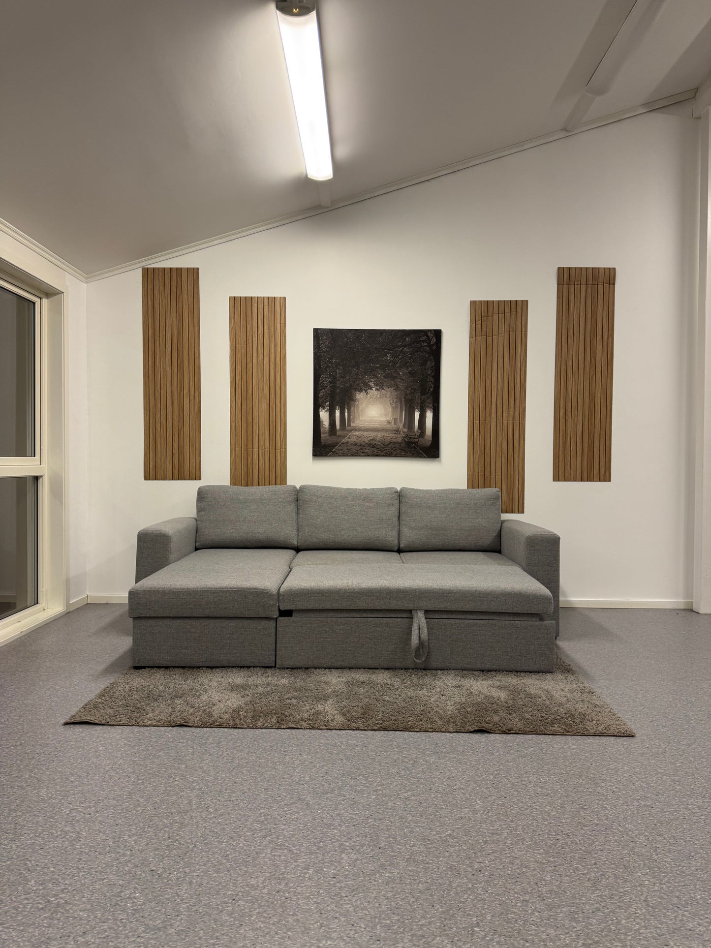 Nyrenset | Lys grå sovesofa med oppbevaring - Adoua Sofa