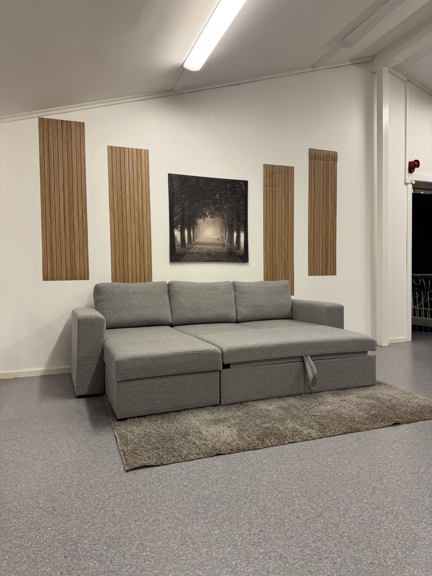 Nyrenset | Lys grå sovesofa med oppbevaring - Adoua Sofa
