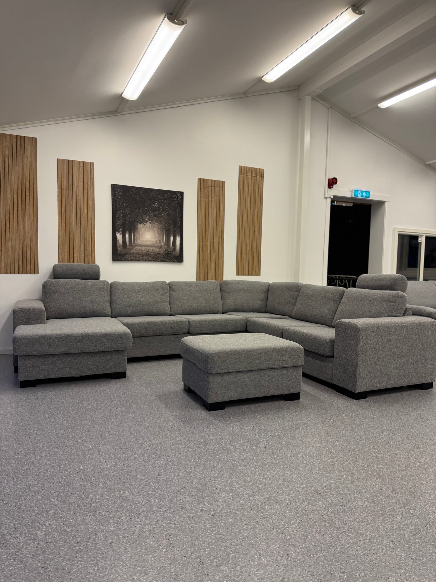 Nyrenset - Sunday Sofa inkl. Puff og 2 Nakkestøtter - Adoua Sofa